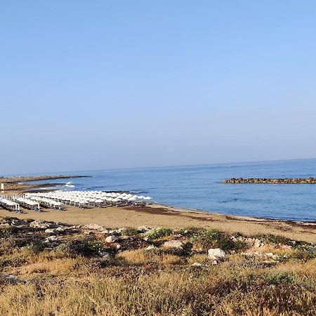 Lovely 1-Bedroom Unit @ Fabulous Location Paphos Bagian luar foto