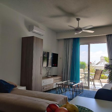 Lovely 1-Bedroom Unit @ Fabulous Location Paphos Bagian luar foto