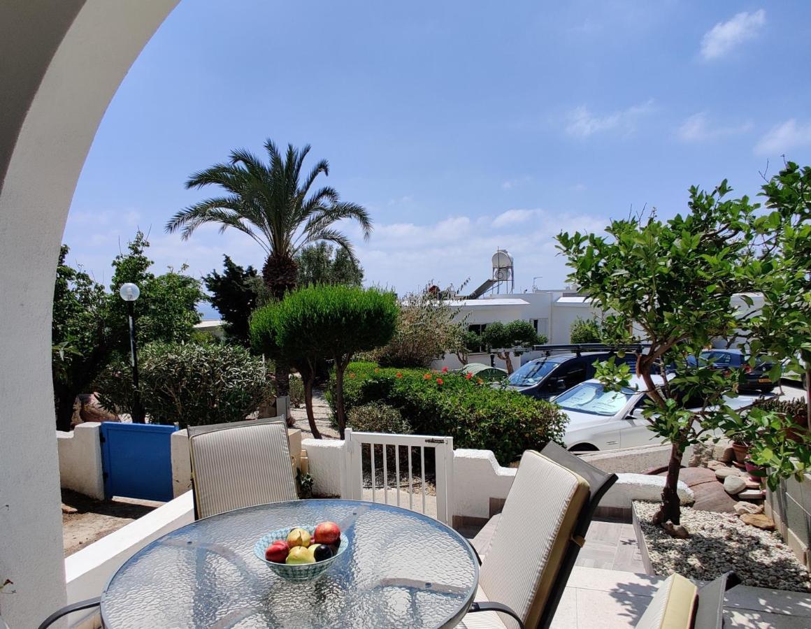Lovely 1-Bedroom Unit @ Fabulous Location Paphos Bagian luar foto